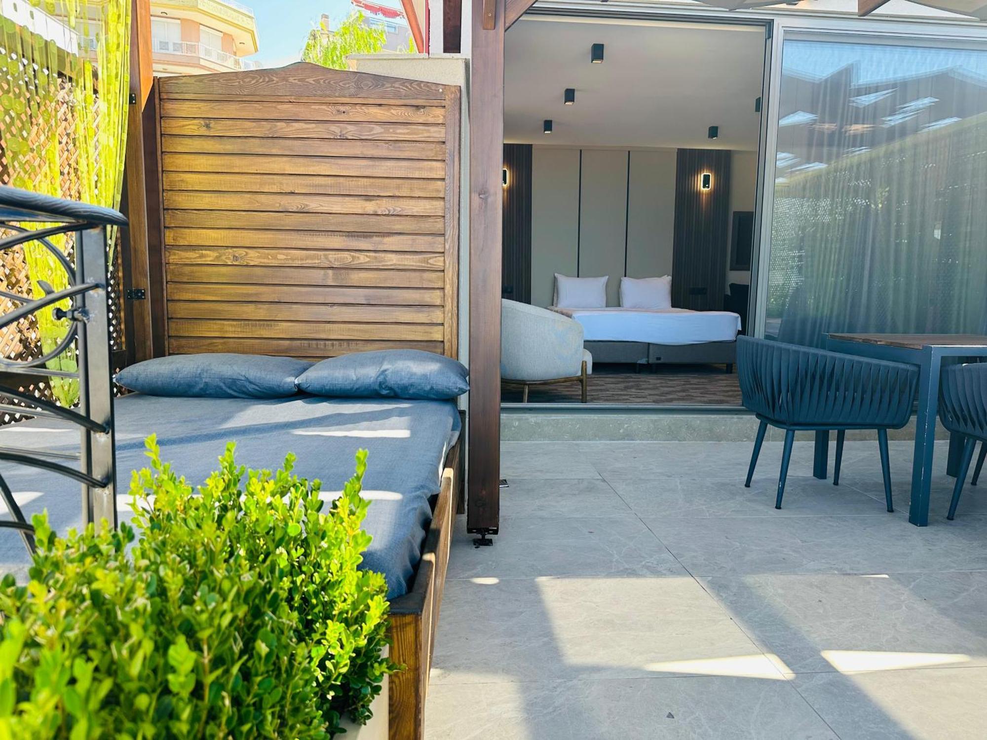 Monalisa Hotels Kusadası Exterior foto